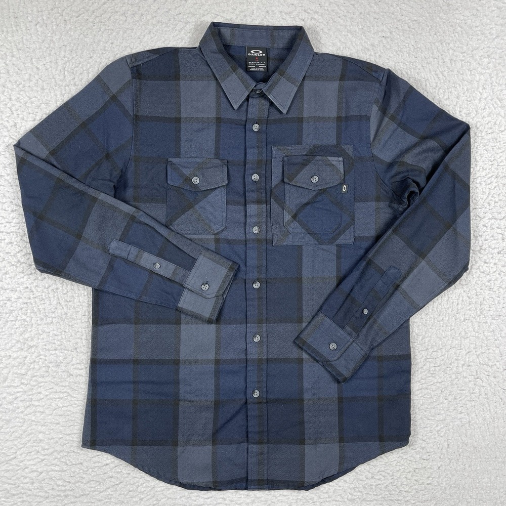 Oakley Shirt Mens Small Blue Plaid‎ Casual Preppy Travel Vacation Workwear Surf